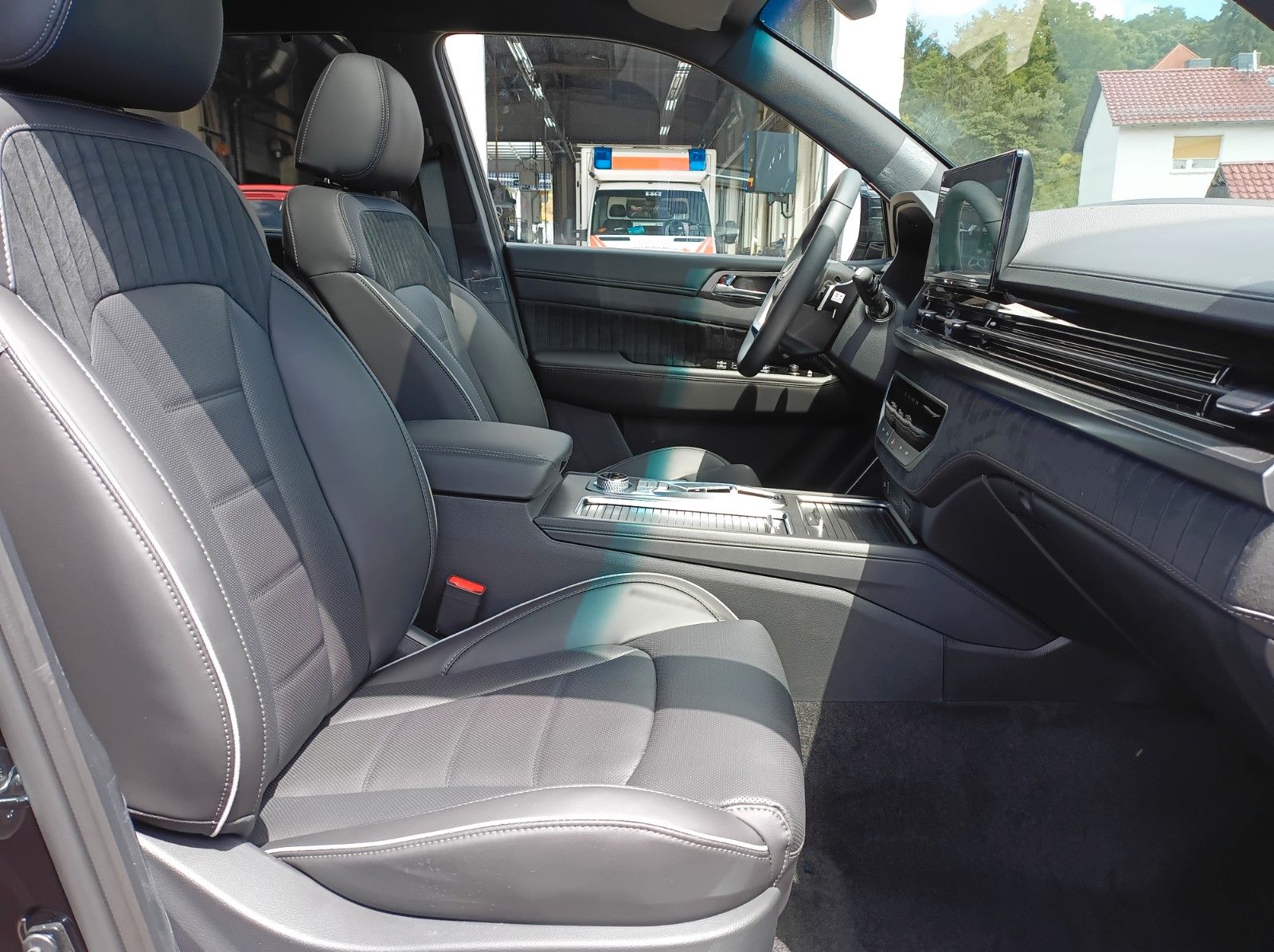 Fahrzeugabbildung KGM REXTON+BLACK+20ZOLL+PANO+360°+KAMERA+LEDER+