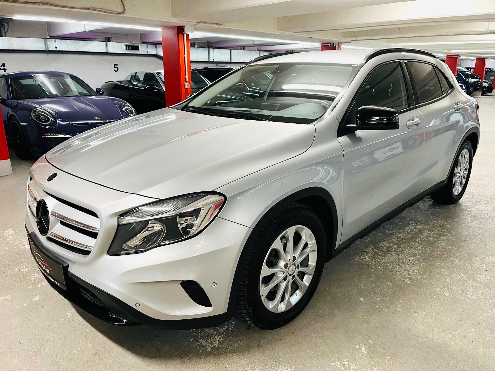 Mercedes-Benz GLA 200 7G-DCT Automatik|Kamera|Parkassistent