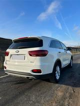 Kia Sorento 2.2 CRDi 2WD Automatik Vision - Kia Sorento Gebrauchtwagen in Leverkusen
