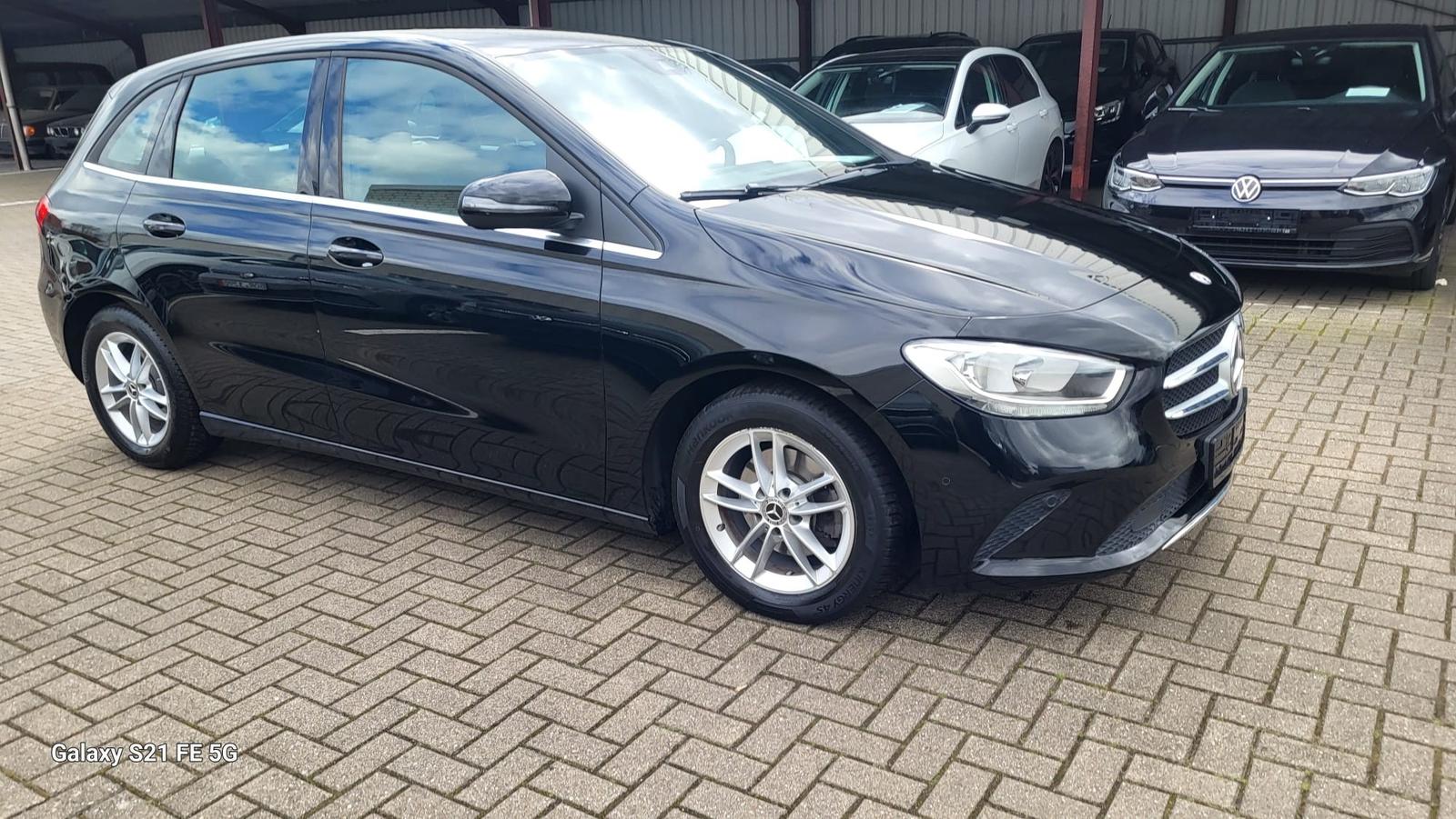 Mercedes-Benz B 180 d DCT Style Leder DAB LED SHZ Start Stop