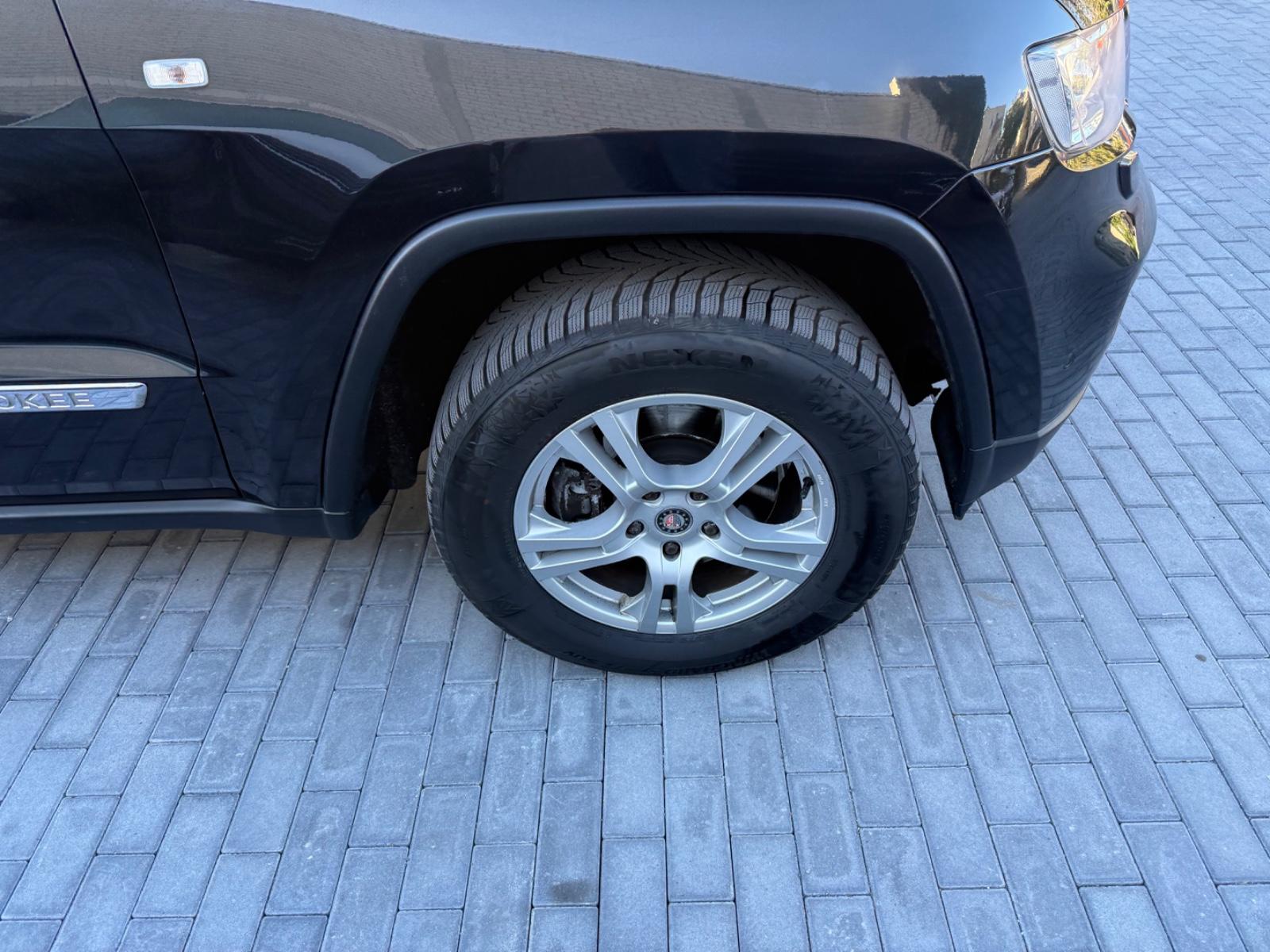Jeep Grand Cherokee 3.0 CRD Overland | 241 ch | BVA | Toit panoramique | Régulateur adaptatif | Hayon électrique | Attelage 3,5 t