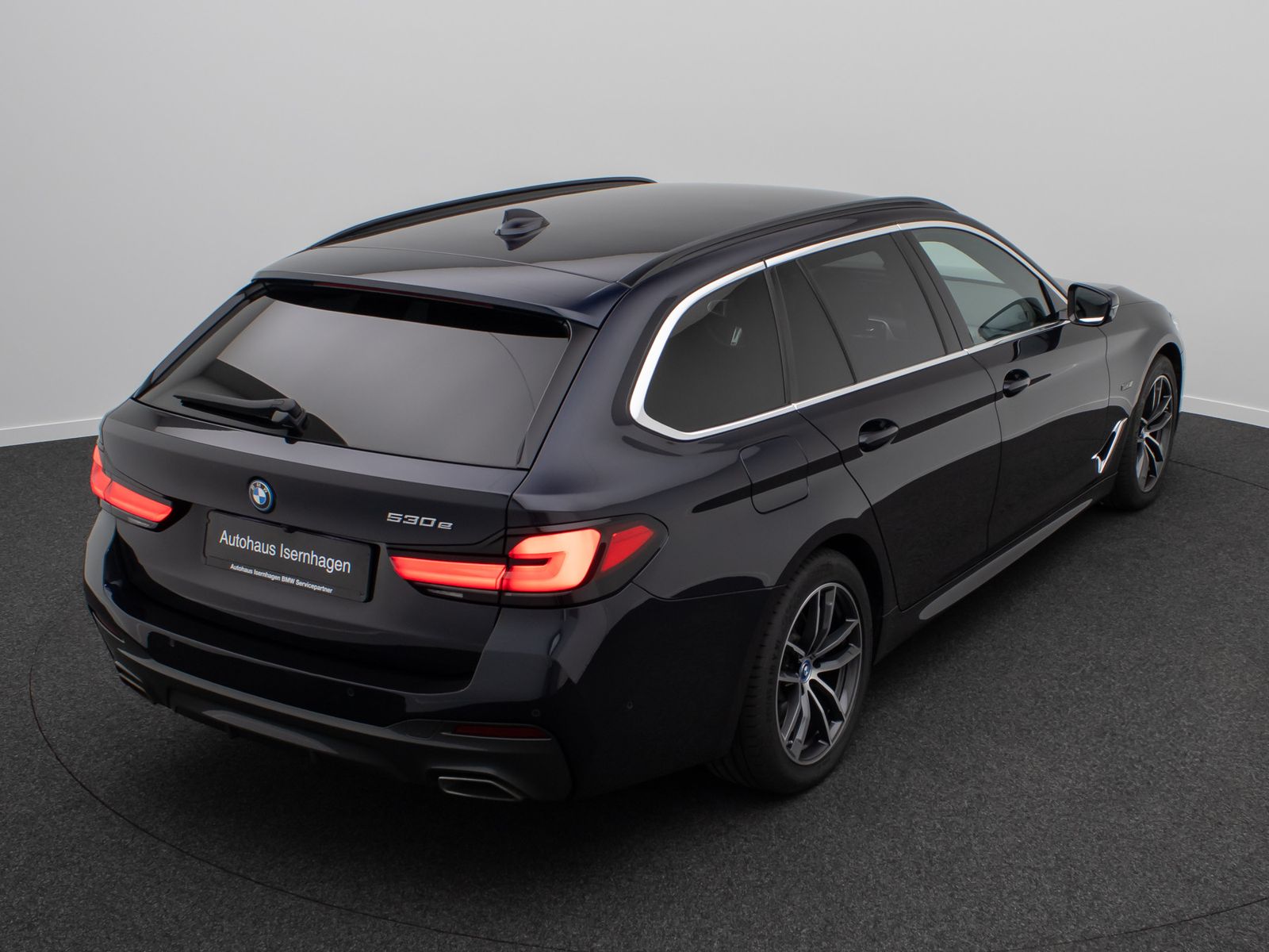 Fahrzeugabbildung BMW 530e M Sport 360&deg;Laser HUD DAB ACC Komfort Alarm