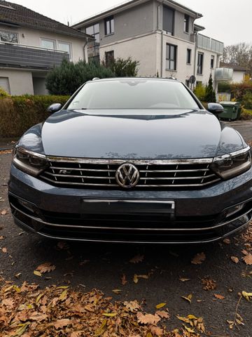 VW Passat 2.0 TDI SCR 140kW DSG Highline Varian...