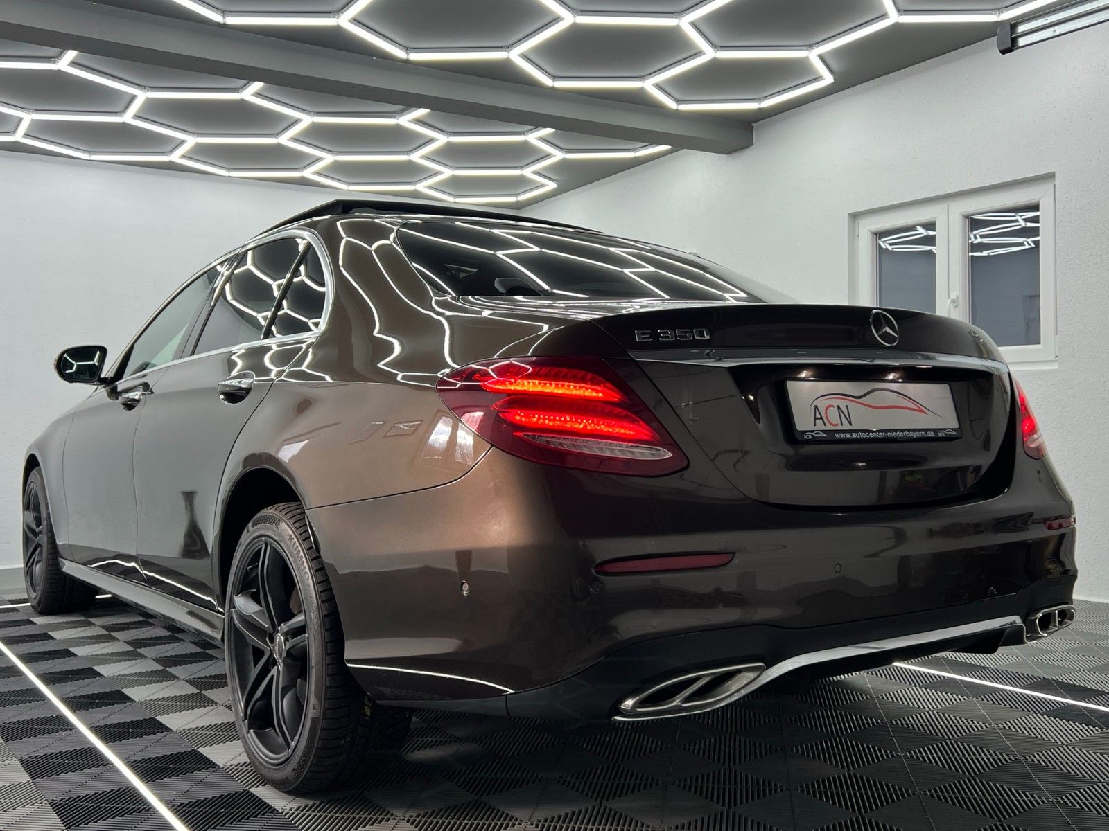 Fahrzeugabbildung Mercedes-Benz E 350 d AMG-LINE/MASSAGE/BURMESTER/DESIGNO/WIDE