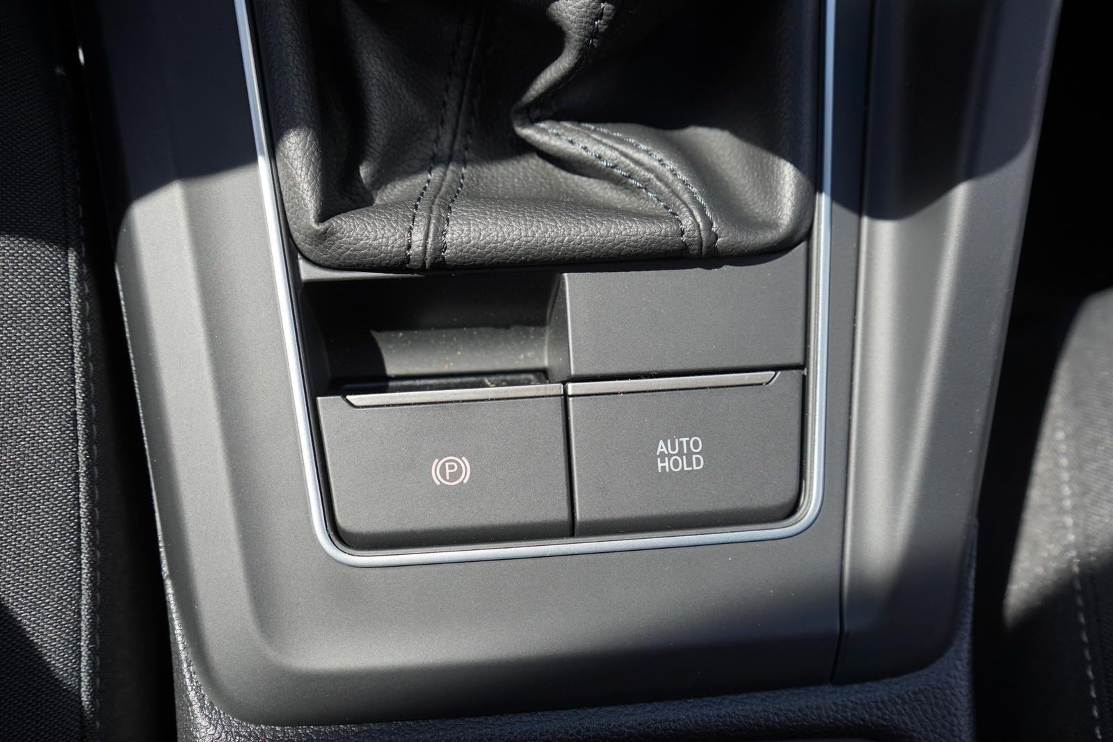 Volkswagen Golf VIII 1.0 TSI Life LED ACC App Connect, миниатюра 13