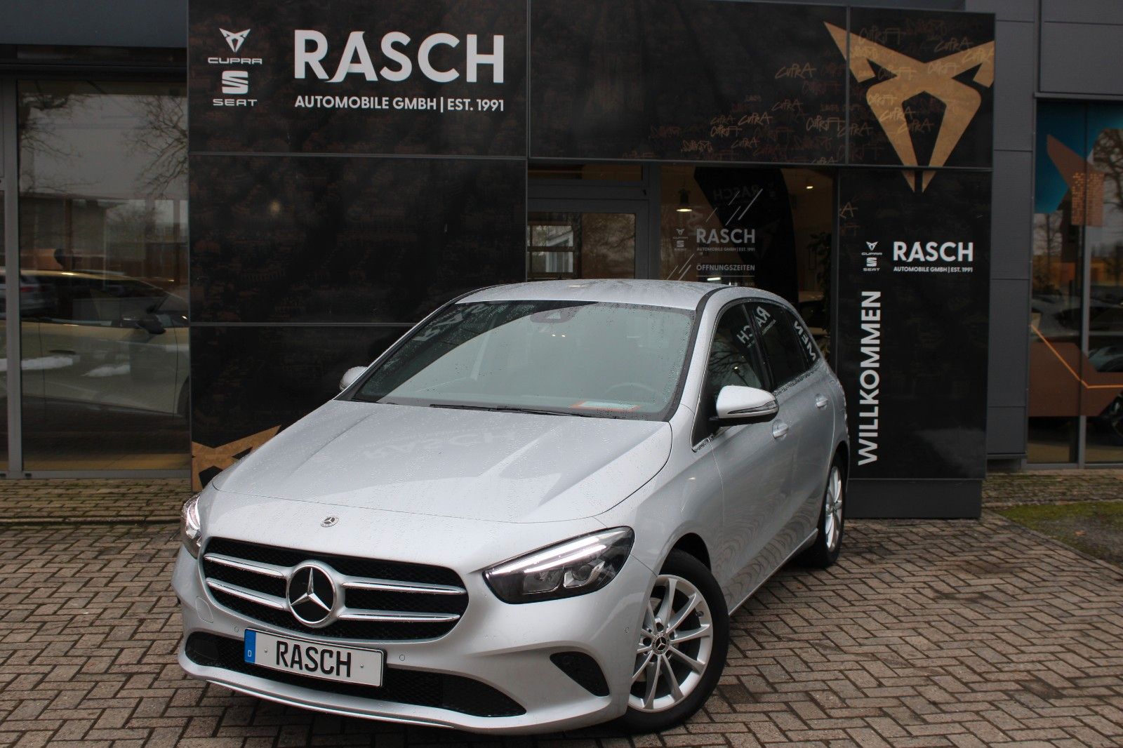 Mercedes-Benz B180 Progressive DCT LED+RFK+NAVI+SPURH.+DAB+GRA