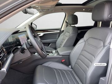 Volkswagen Touareg - 11