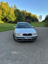 Skoda Octavia Combi 1.9 TDI 81kW Advance Advance - Skoda Octavia: 81 Kw