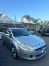 Fiat Bravo 1.6 MJT 105 CV Emotion - silberne Fiat Bravo