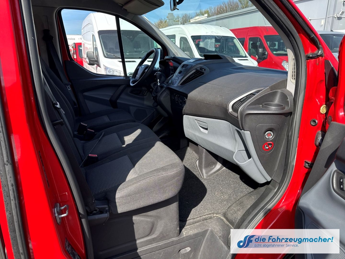 Fahrzeugabbildung Ford Transit Custom Kombi 300 L1 2.2 TDCi *8365