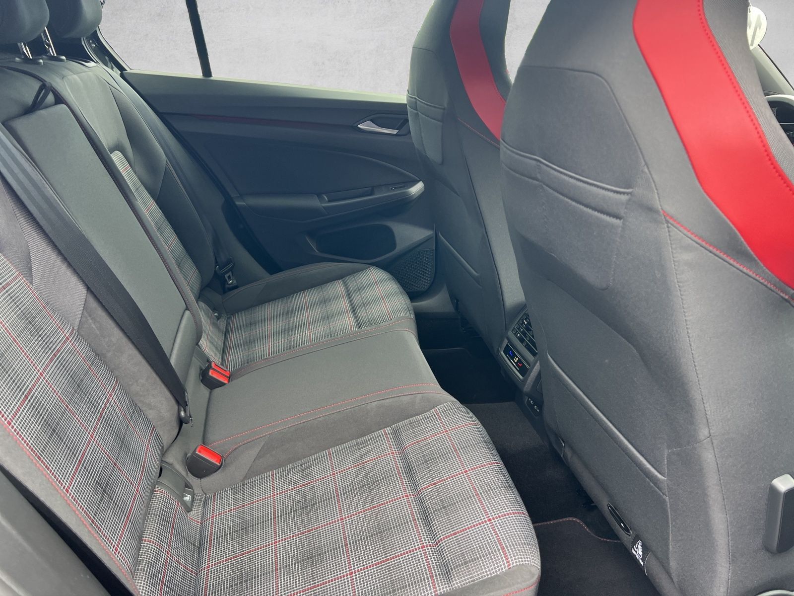 Golf VIII GTI 2.0 TSI DSG Navi*ACC*Black Style