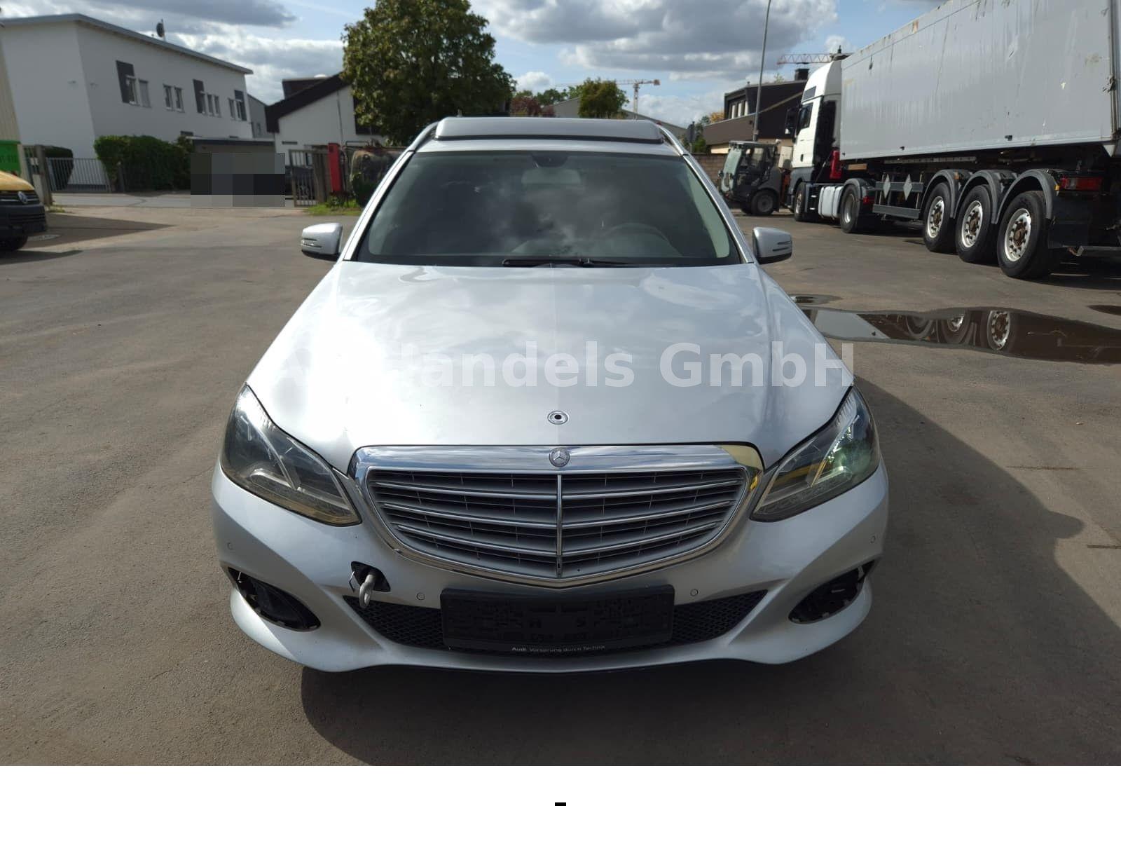 Mercedes-Benz E250 2014 — photo 12