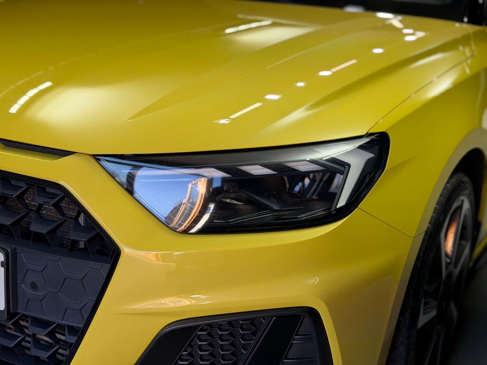 Fahrzeugabbildung Audi A1 Sportback 40 TFSI edition one|3xS-LINE|DSG|