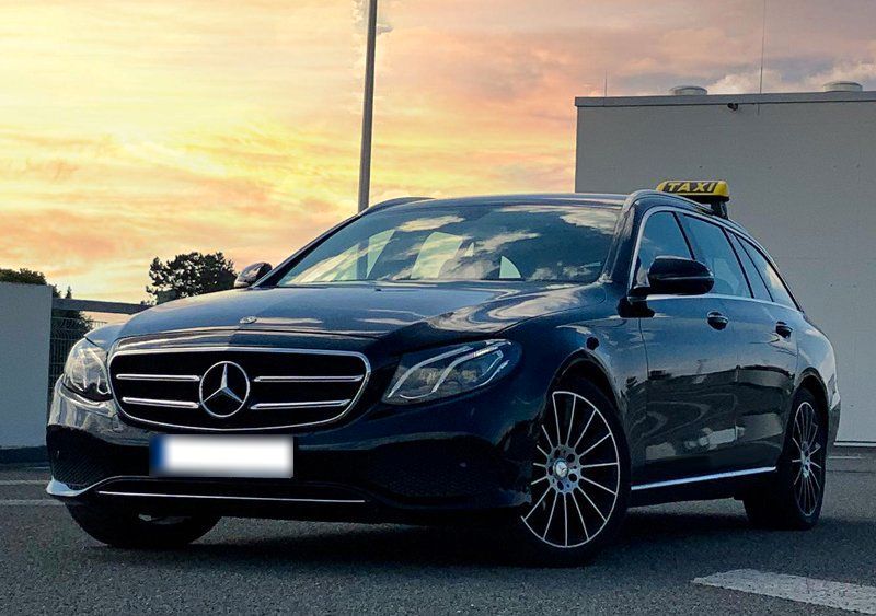Image of Mercedes-Benz E 200
