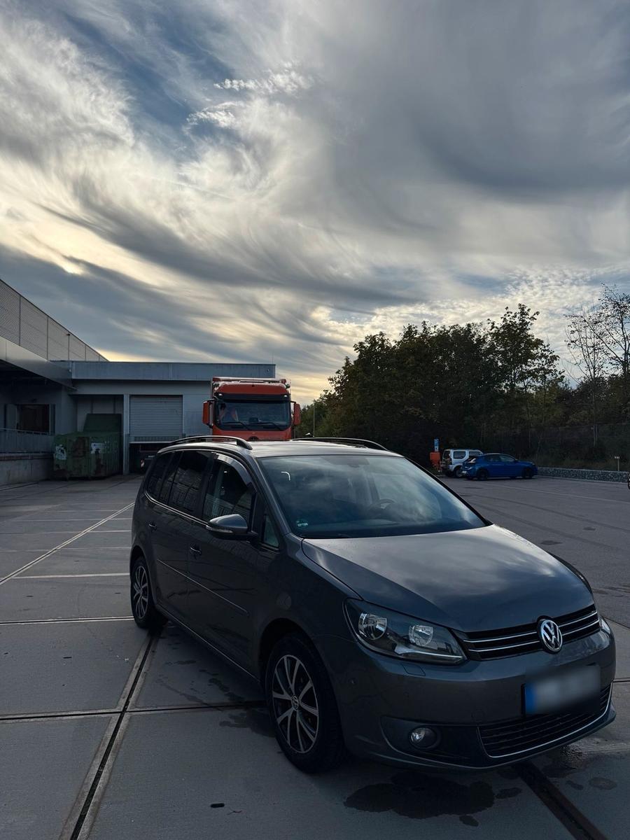 Volkswagen Touran 2010 — photo 6