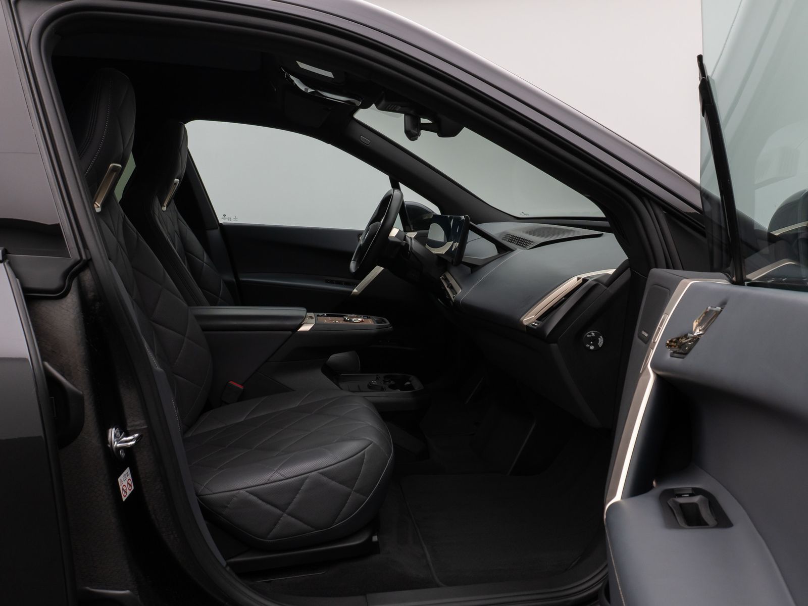 Fahrzeugabbildung BMW iX xD40 Panorama 360°DAB H/K Laser ACC AHK Sport