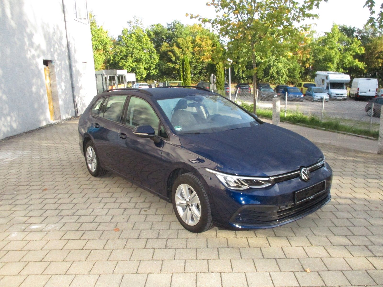 Volkswagen Golf VIII Variant Life eTSI 1. Hand AHK Garantie imagem 2
