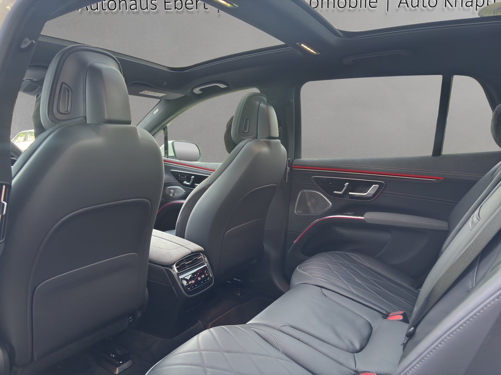 Fahrzeugabbildung Mercedes-Benz EQS 580 SUV AMG Prem+ Nappa Carbon Massage HYPER