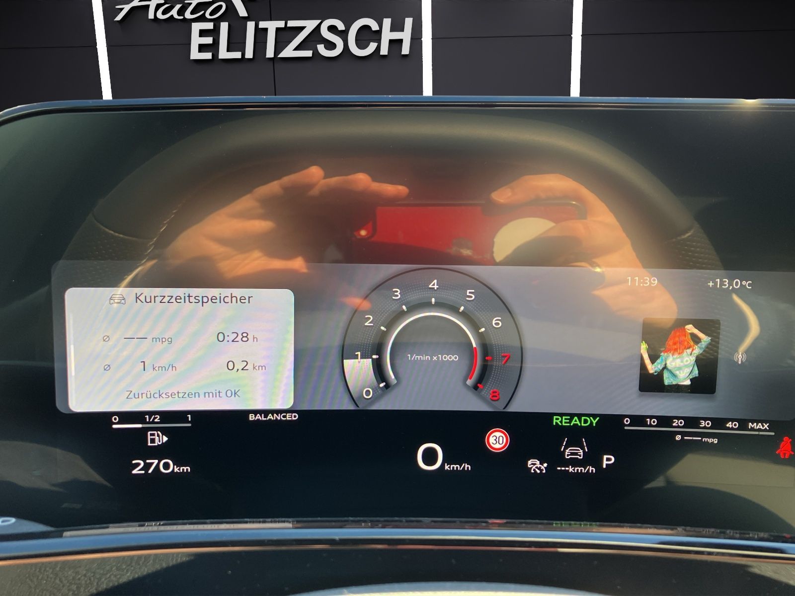 Fahrzeugabbildung Audi Q3 TFSI S tronic MATRIX S line AREA VIEW