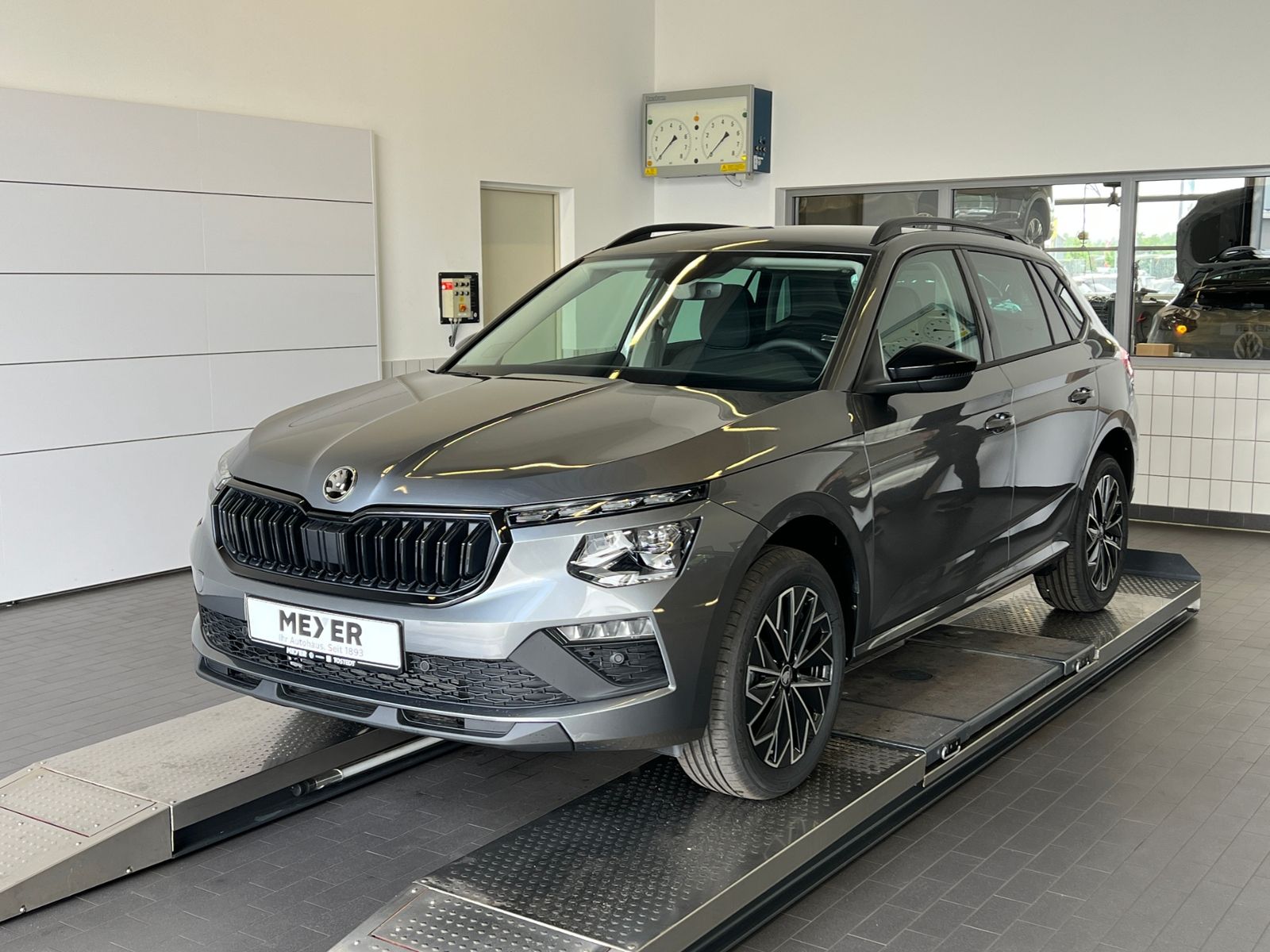Fahrzeugabbildung SKODA Kamiq Balance 1.0 TSI DSG *Black Style,AHK,Matri