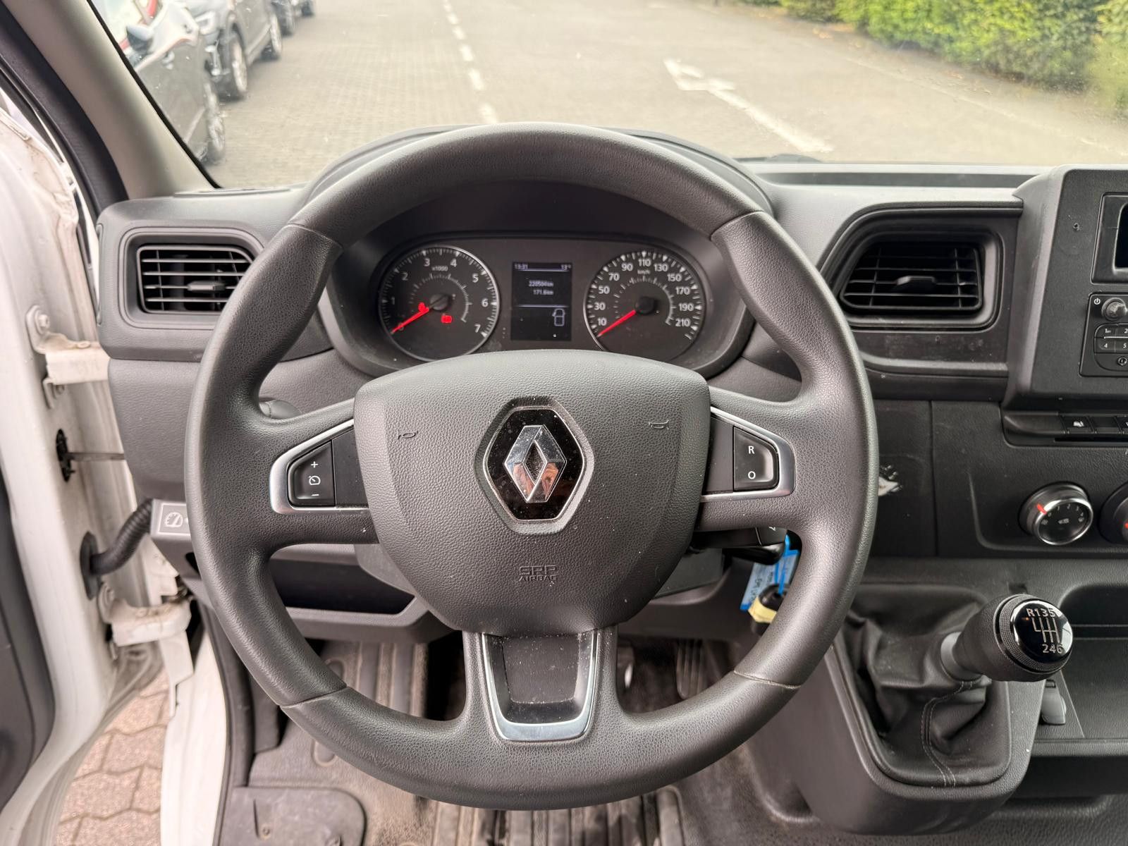 Fahrzeugabbildung Renault Master III Kasten L1H2 HKa 3,5t/ 1.HAND/TEMPOMAT
