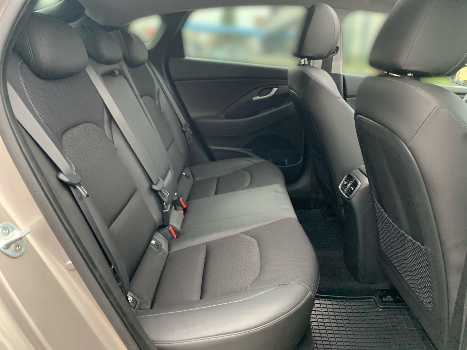 Fahrzeugabbildung Hyundai i30 Fastback 1.4 T-GDI Premium Navi Pan.Dach