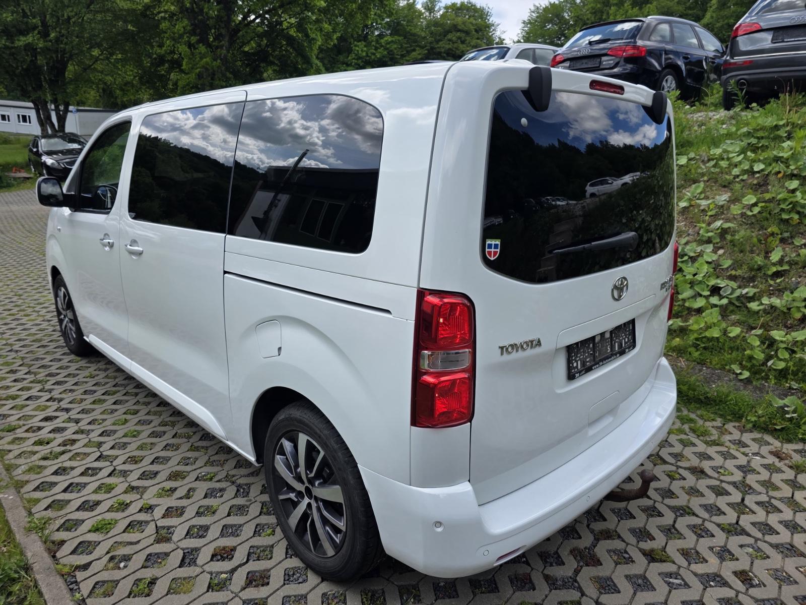 Toyota Proace Verso L1 Family HUD Garantie ZR neu