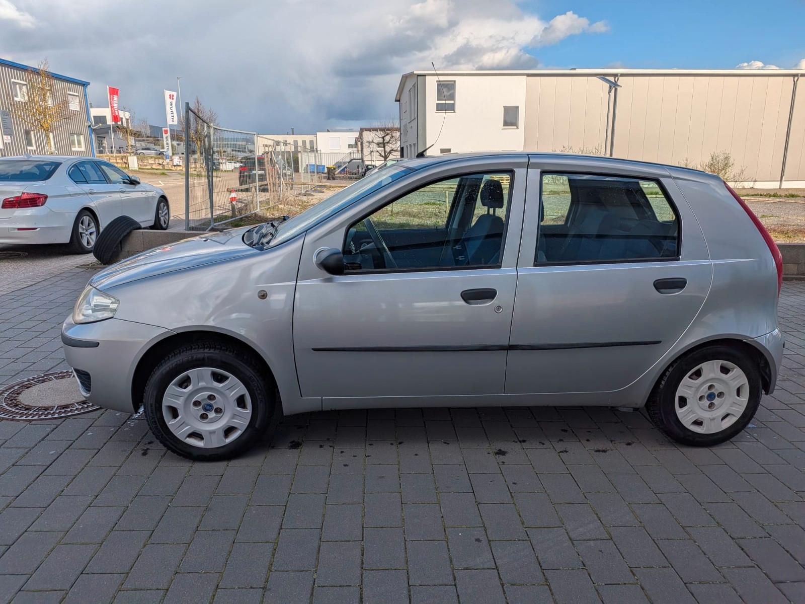 Fiat Punto 1.2 8V Active Active /1. Hand /Scheckheft 