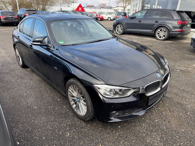 BMW 320i Luxury Line Auto. Leder Xenon Navi PDC