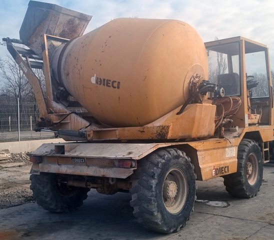 Dieci DIECI L4700 3,5 m3 selbstfahrender Betonmischer 