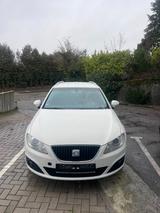 Seat Exeo ST 2.0 TDI CR 105kW Sport  - weiße Seat Exeo