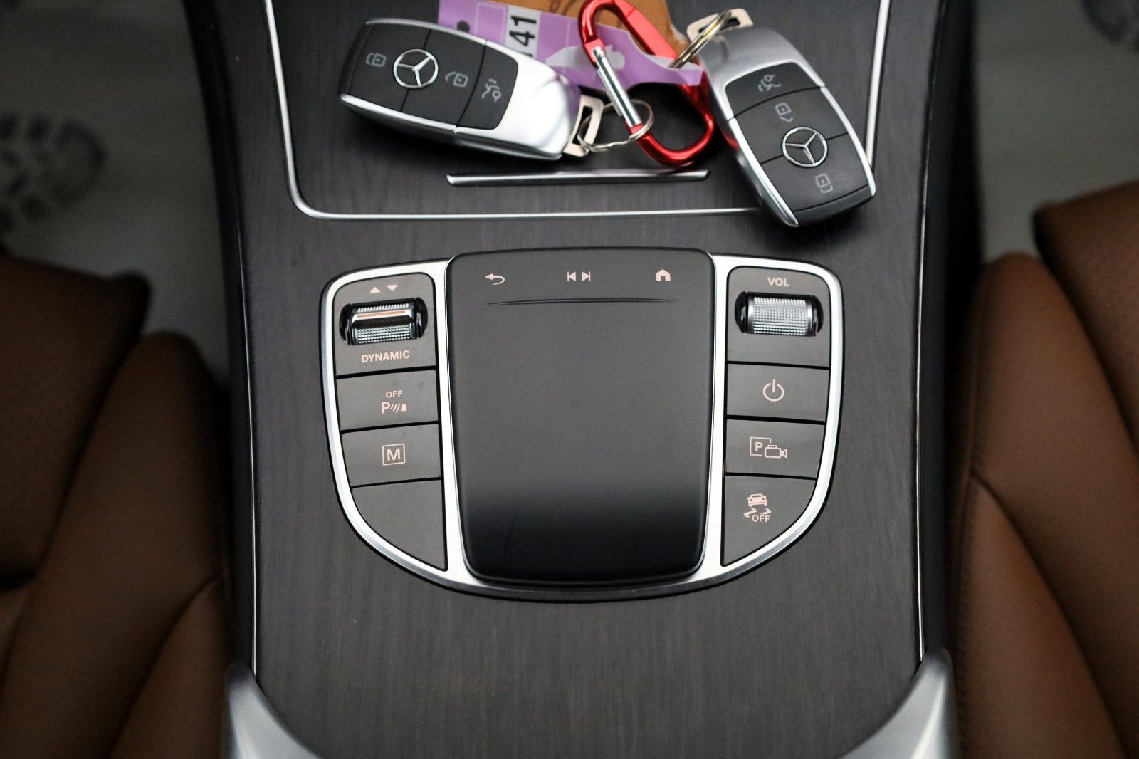 Fahrzeugabbildung Mercedes-Benz GLC 300 de Coupe 4M,AMG line,Night Pak, Designo