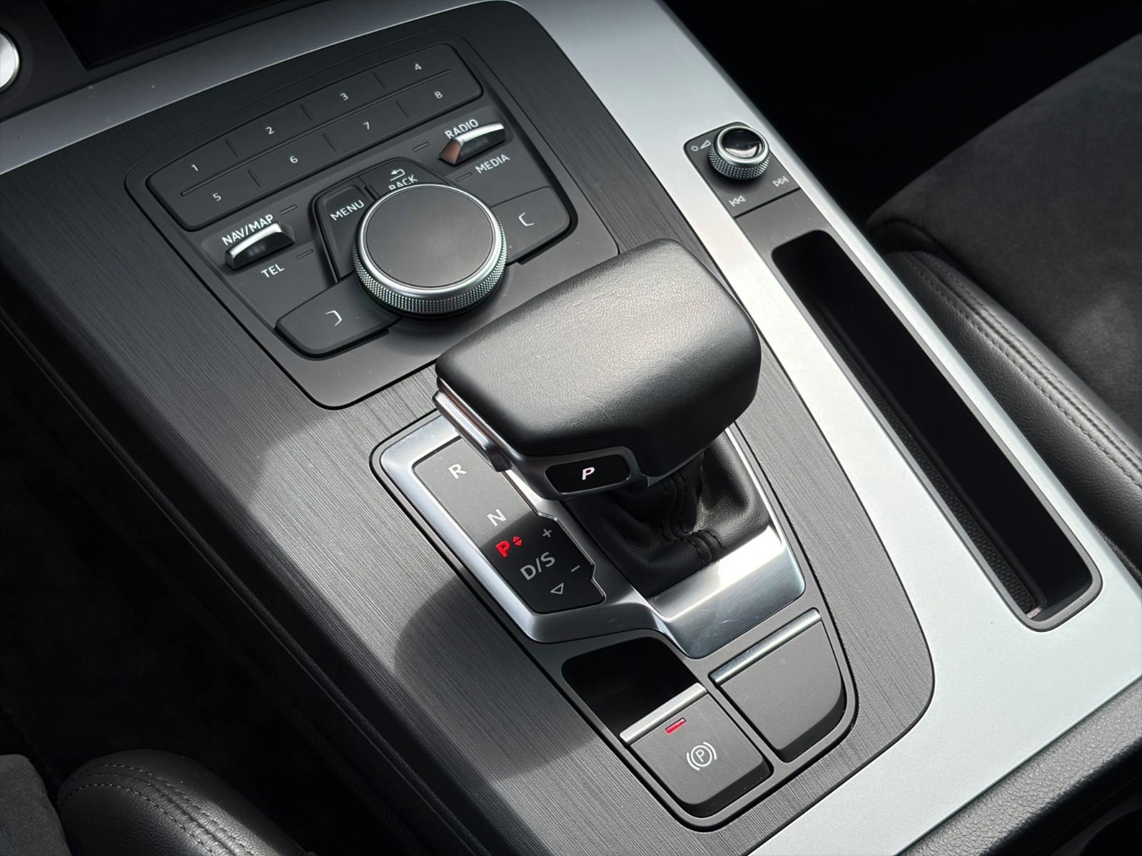Audi Q5 e Quattro Sport*S-Line*SHZ*NAVI*LED*