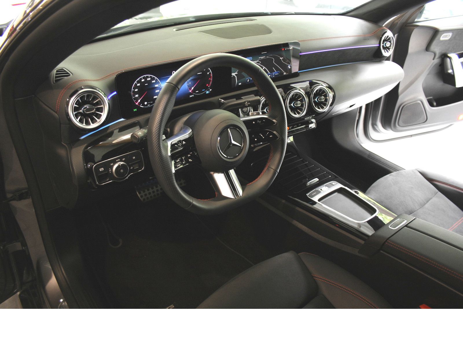 Fahrzeugabbildung Mercedes-Benz CLA 200 Shooting Brake Edition AMG*Night*Distron