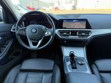 BMW 320 d xDrive LUXURY PANO AHK StdHzg. ACC Keyless - BMW 320: 320d Luxury