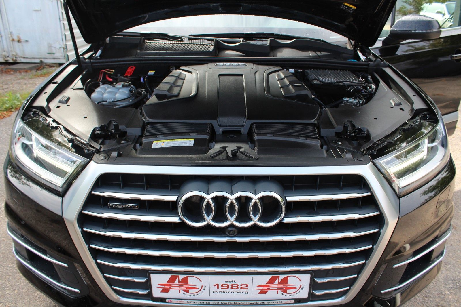 Q7  3.0 TDI quattro S-Line Quattro Tiptronic
