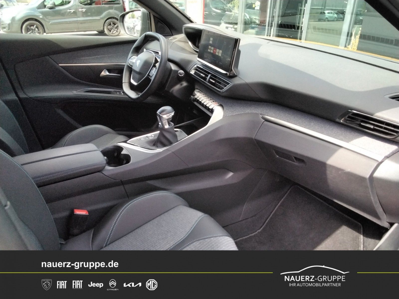 Fahrzeugabbildung Peugeot 5008 Allure Pack - 7 Sitze