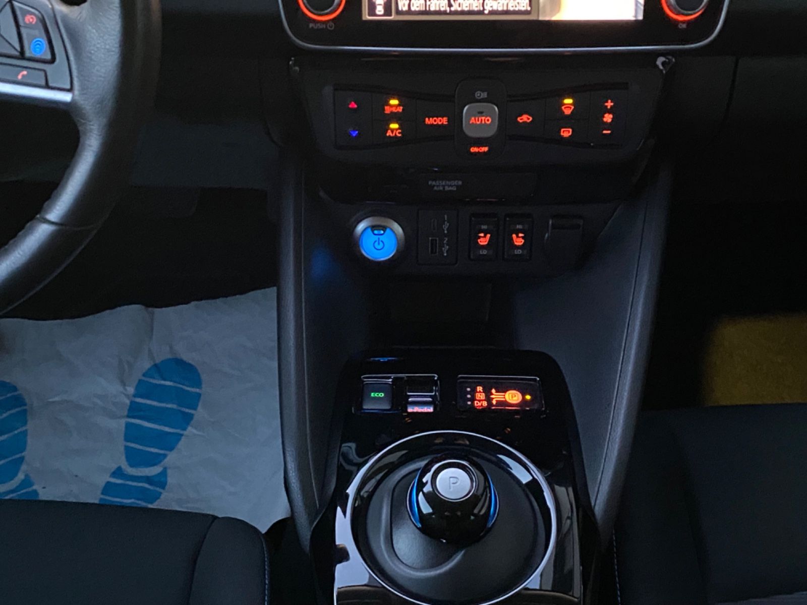 Fahrzeugabbildung Nissan Leaf N-Connecta - 360°Kamera, Klimaautom.;SOH97%