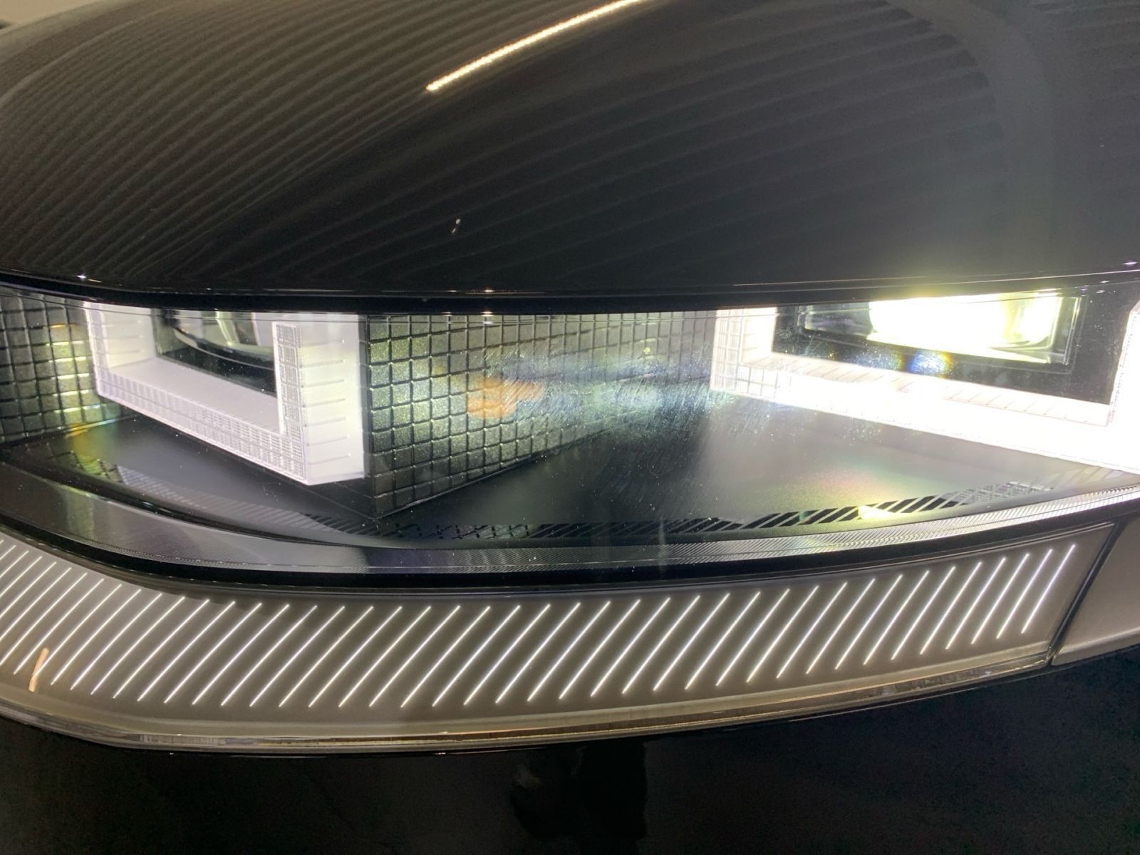 Fahrzeugabbildung Hyundai IONIQ 5 Techniq 4WD 72,6 kWh AHK Allwetter