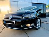 Volkswagen Automatik-Navigation-PDC-Klima-Start Stop-Garage - gebrauchte VW Passat Variant aus dem Jahr 2013