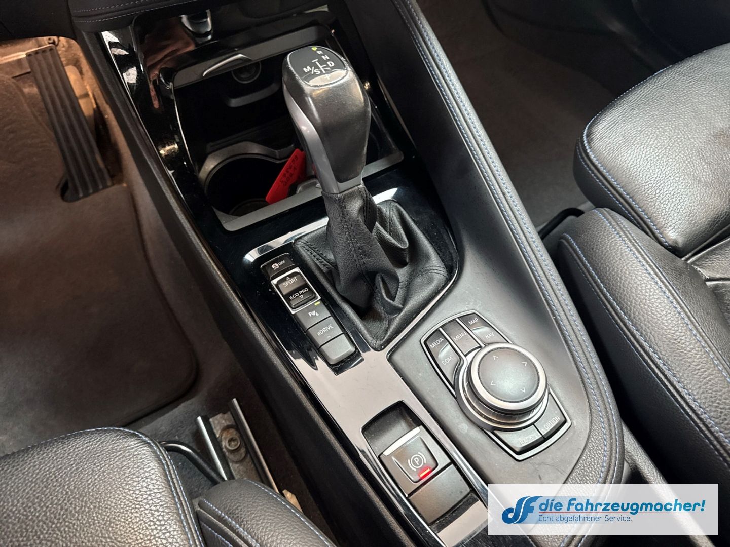 Fahrzeugabbildung BMW X1 xDrive 25 e M Sport M Sport Sportpaket HUD AH