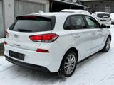 Hyundai i30 YES! *Automatik/Navi/CarPlay/Kamera* - Hyundai i30 YES! mit Diesel-Antrieb
