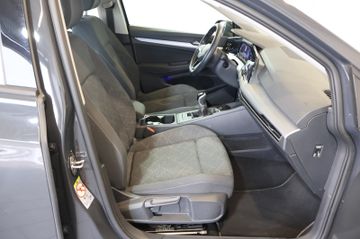 Volkswagen Golf VIII 2.0 TDI Life AID+CARPLAY+LED+AMBIENT