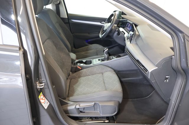 Volkswagen Golf VIII 2.0 TDI Life AID+CARPLAY+LED+AMBIENT