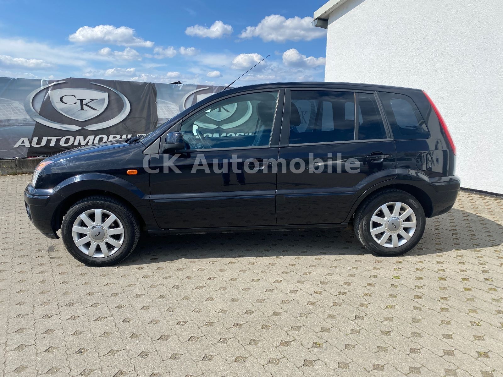 Fahrzeugabbildung Ford Fusion Trend 1.4/Klimaanlage/AHK