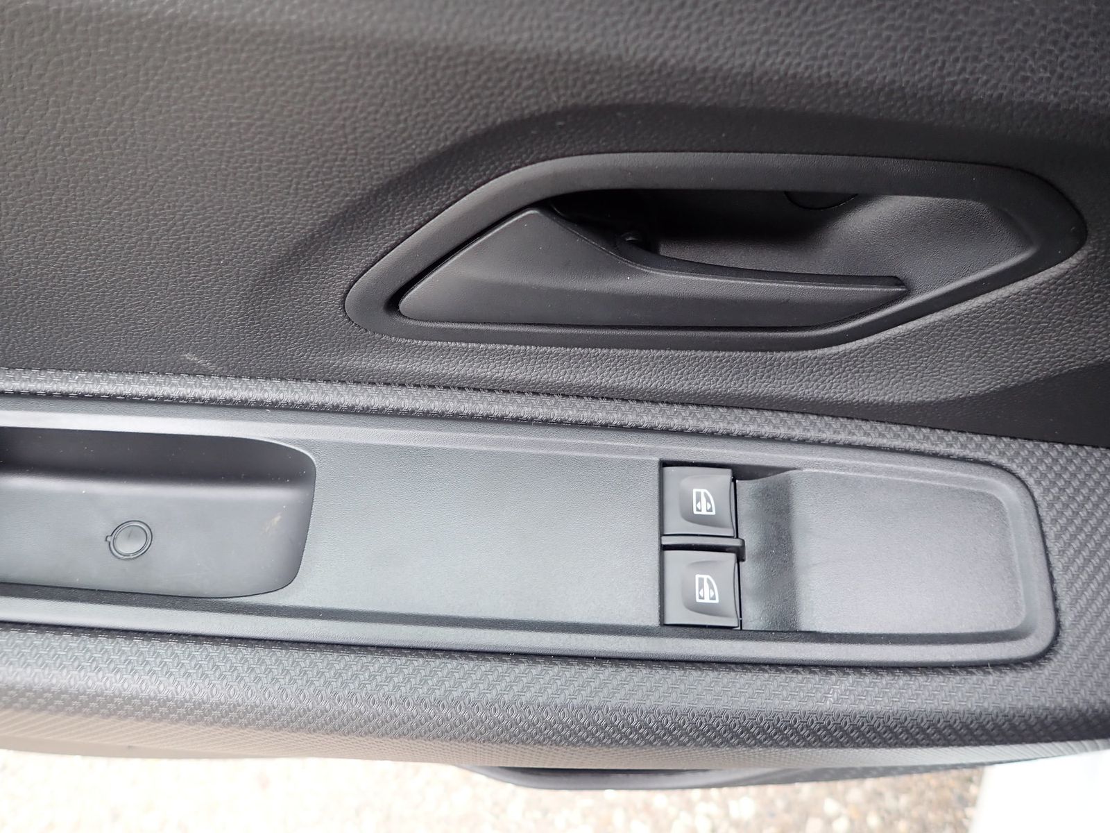Fahrzeugabbildung Dacia Sandero Essential SCe 65