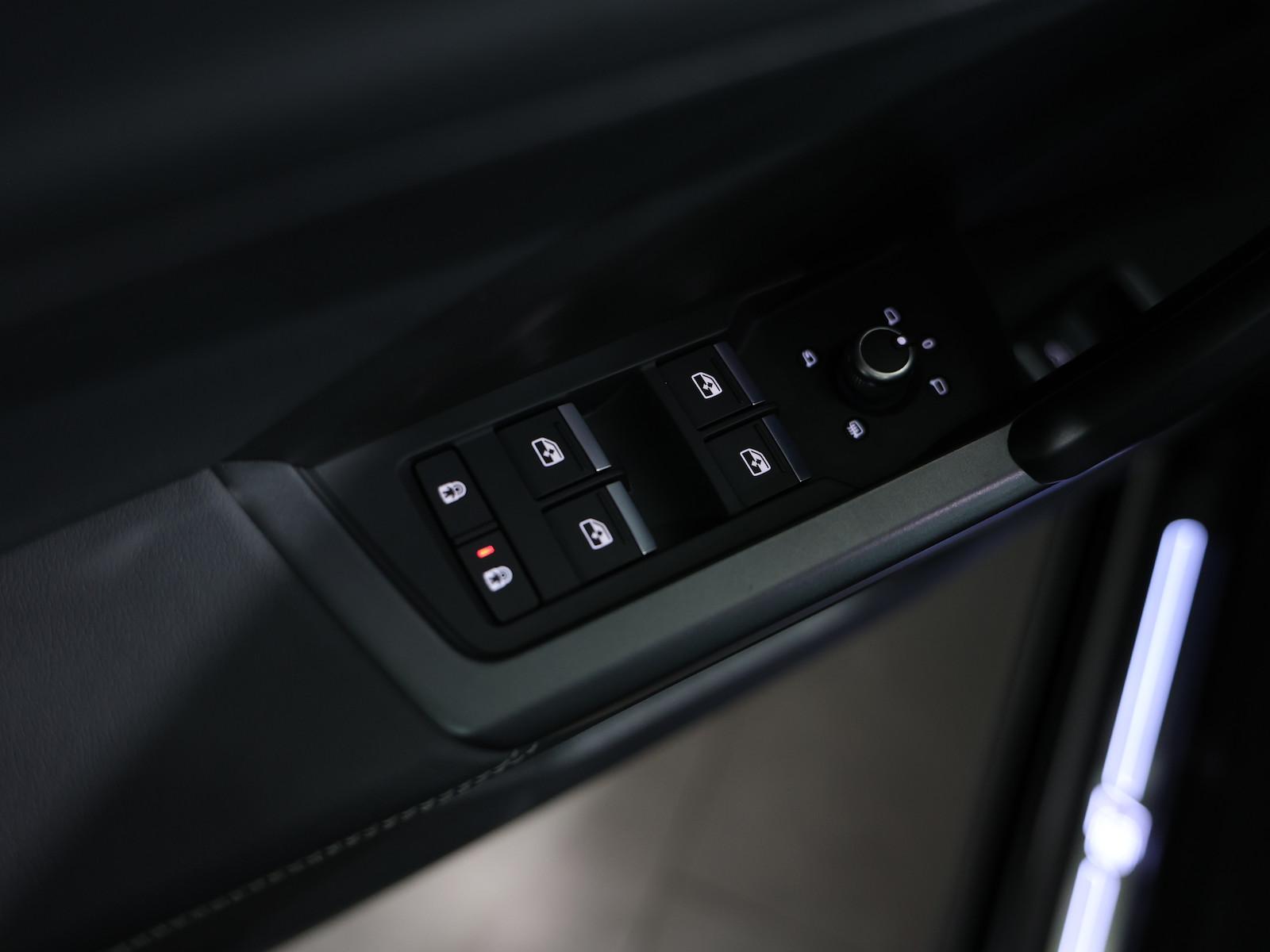 Audi Q3 35 TFSI S-LINE SPORT / LED, LEDER, VIRTUAL, миниатюра 16
