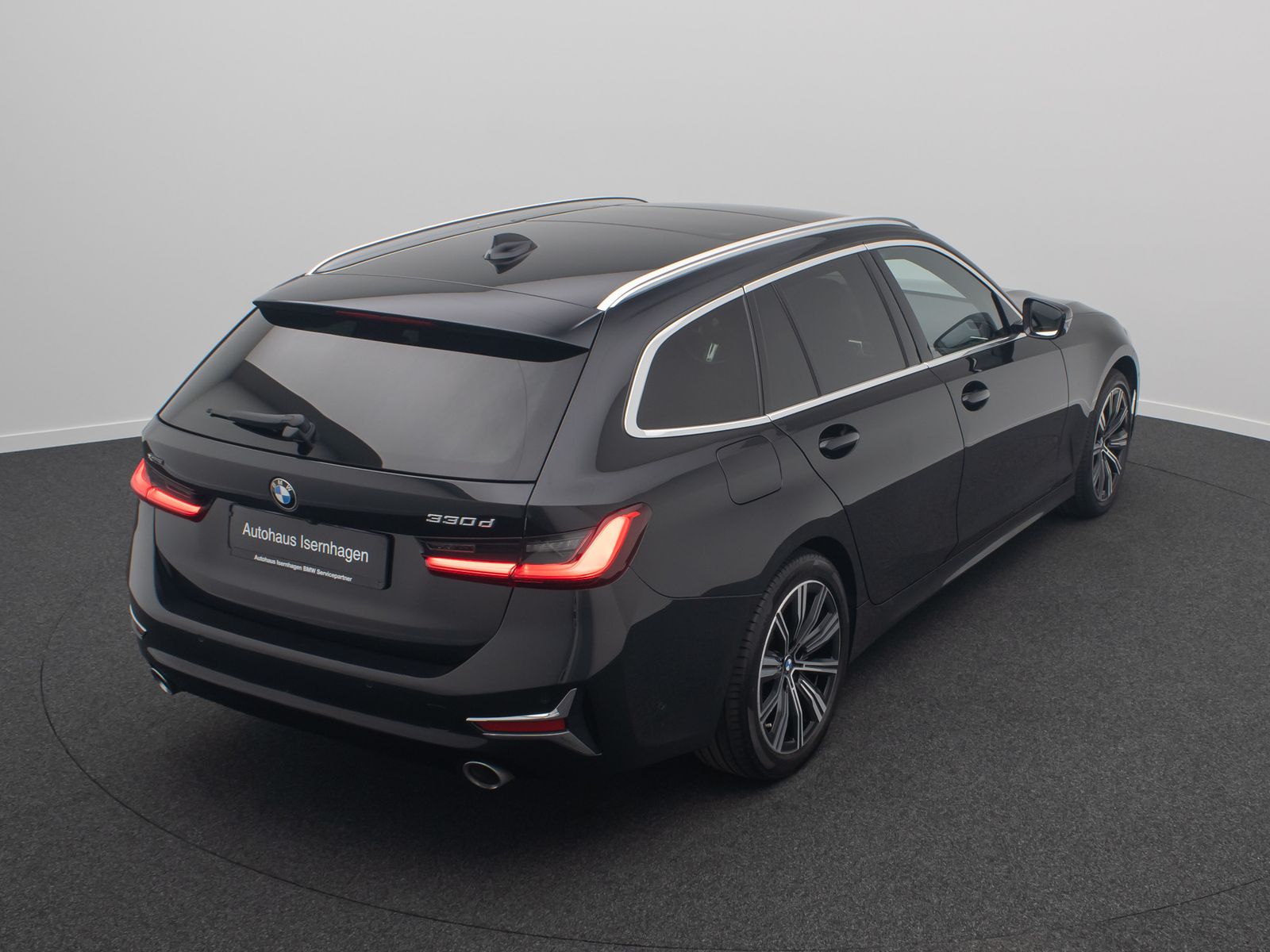 Fahrzeugabbildung BMW 330d xD Luxury Line HUD DAB Kamera AHK Panorama