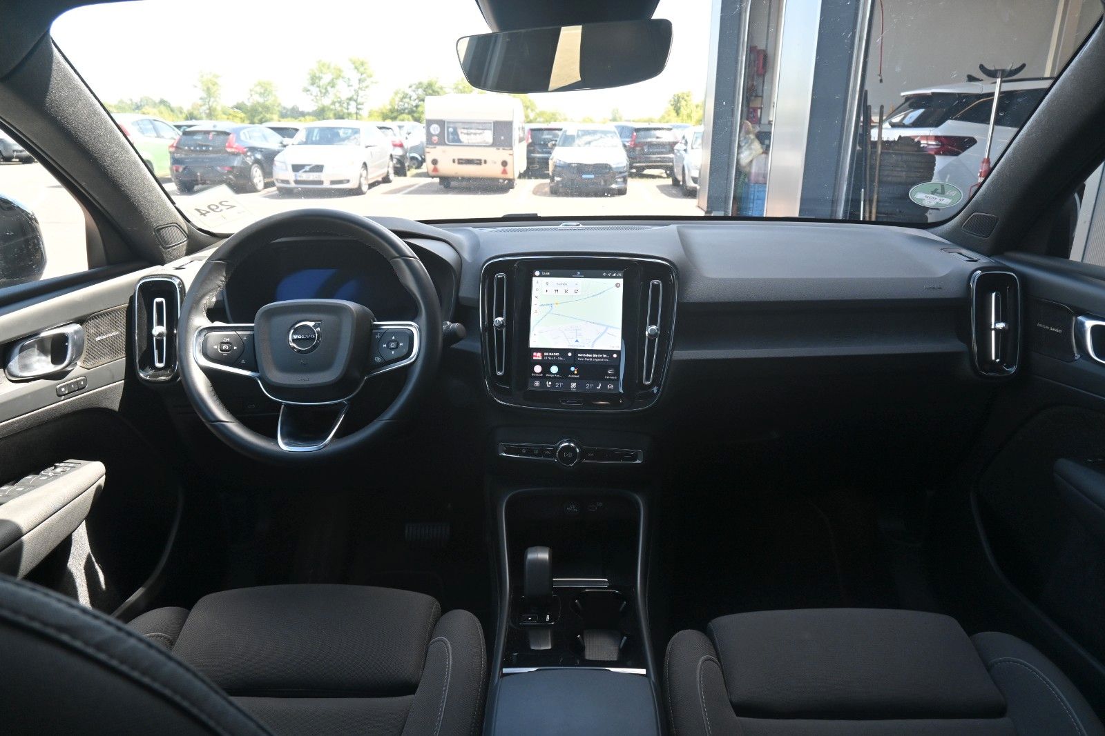 Fahrzeugabbildung Volvo C40 Recharge Single Motor Ultimate*360°*PANO*H&K