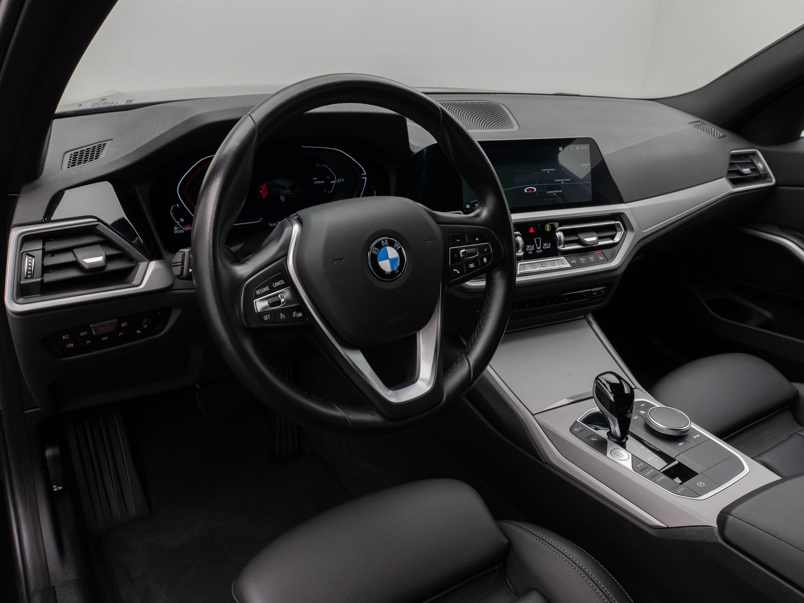 Fahrzeugabbildung BMW 320d xD Laser DAB PDC AHK Alarm Komfort Sport